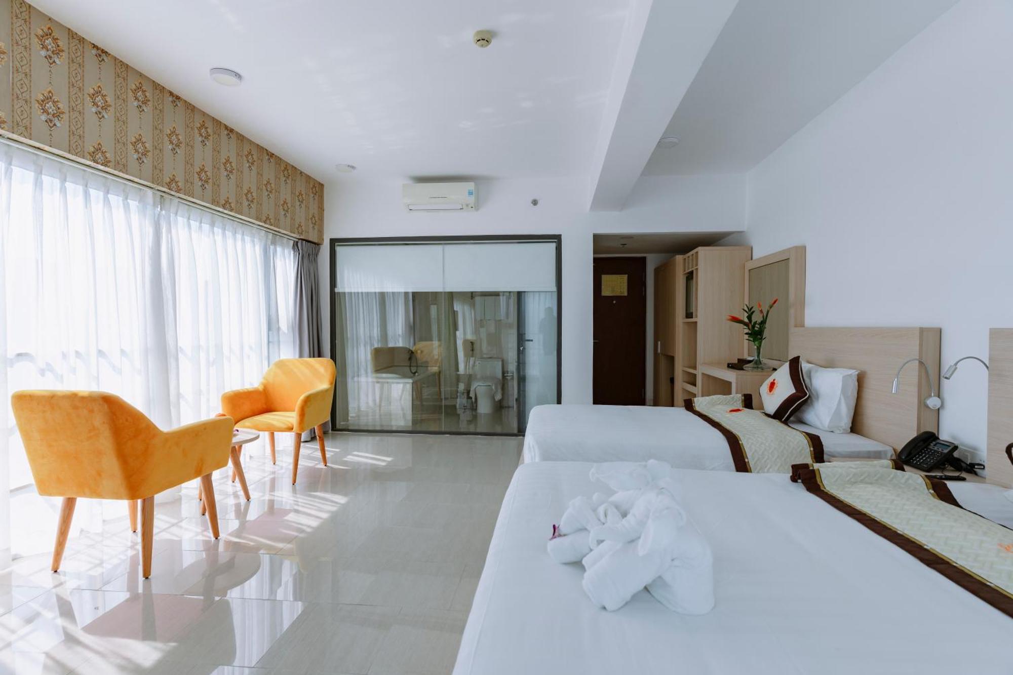 Napoleon Nha Trang Hotel エクステリア 写真