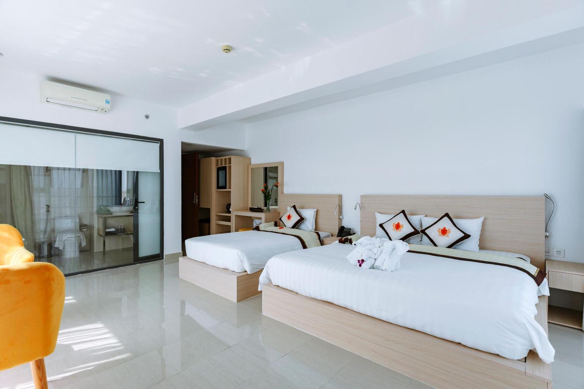 Napoleon Nha Trang Hotel エクステリア 写真