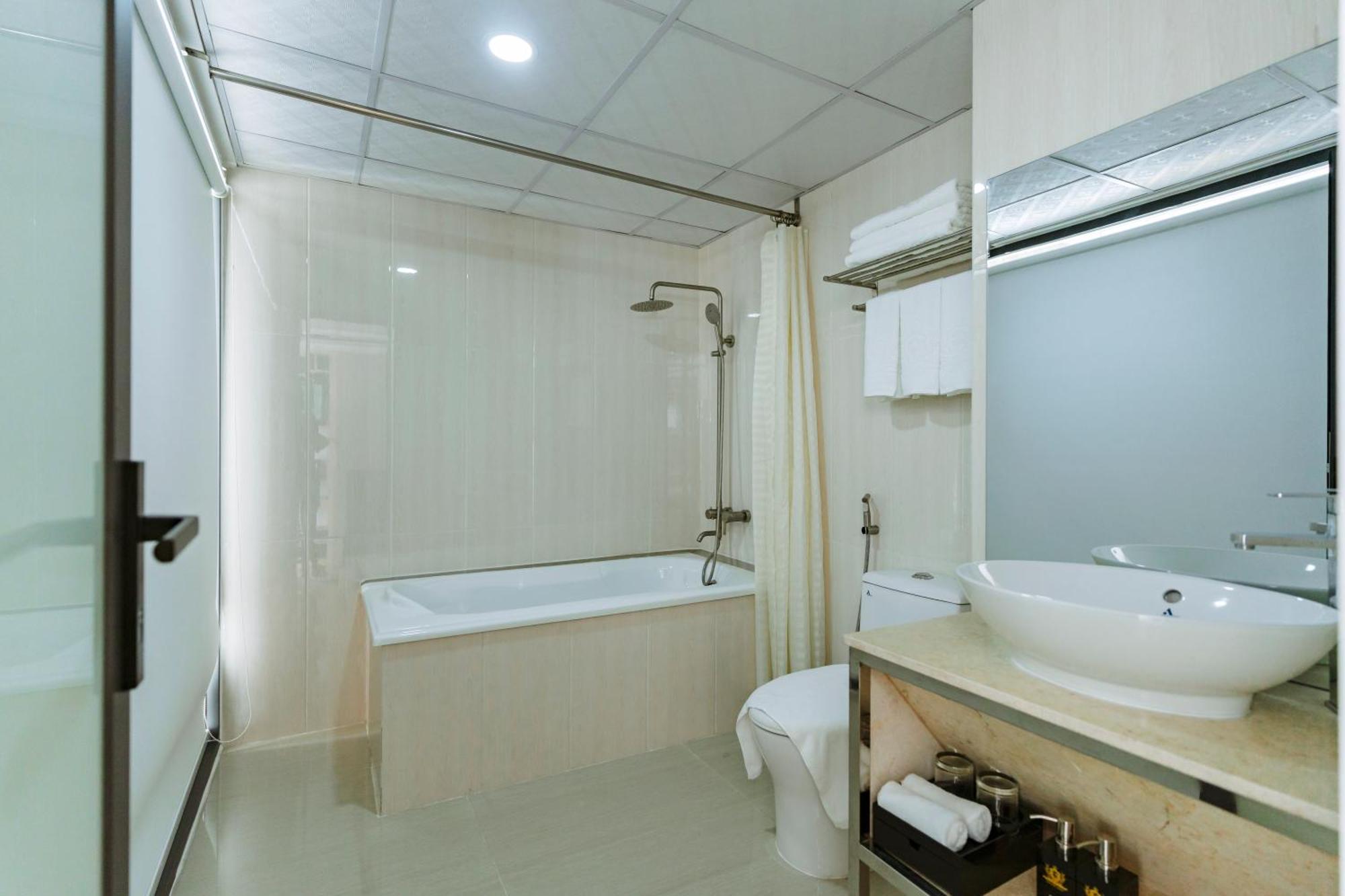 Napoleon Nha Trang Hotel エクステリア 写真
