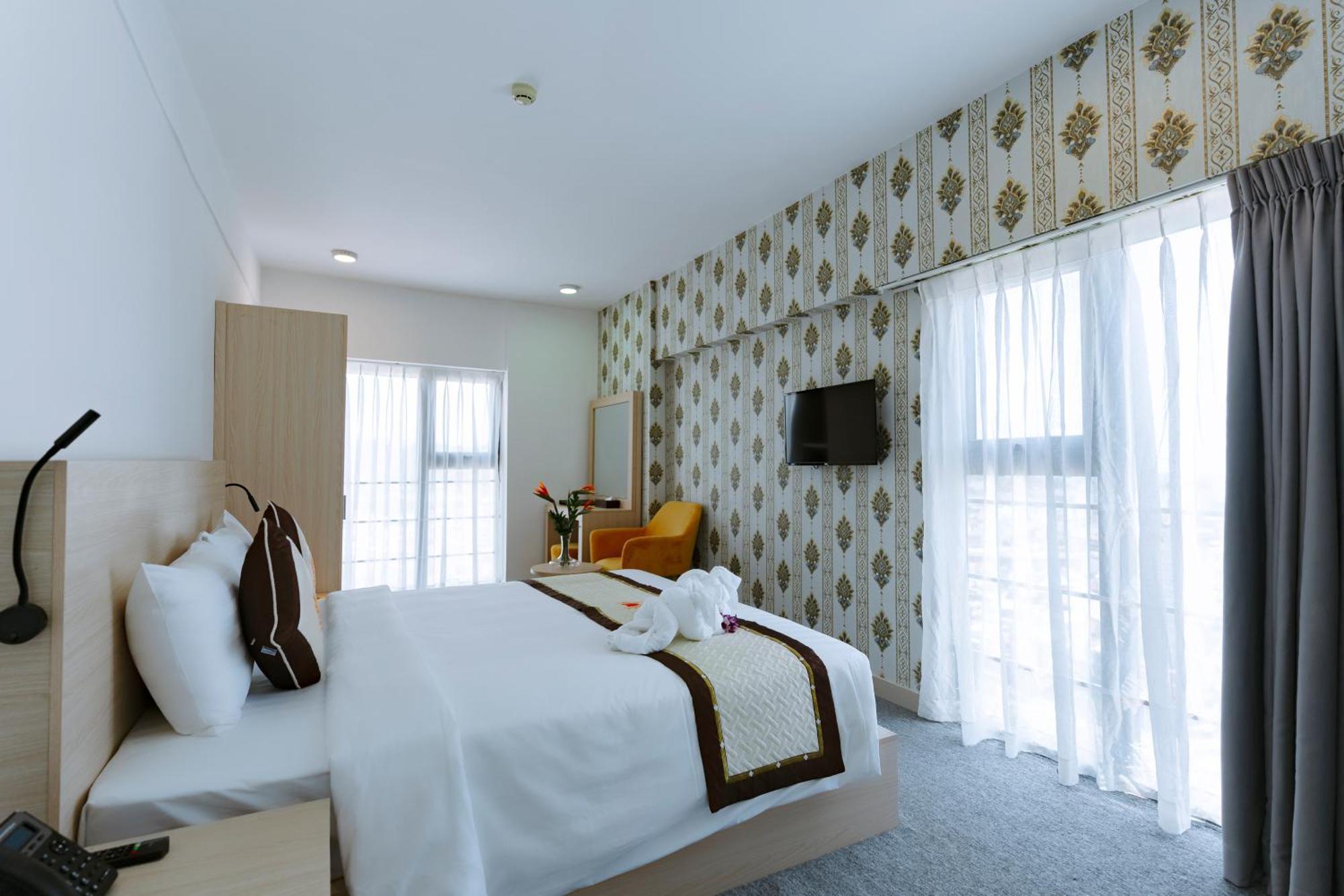 Napoleon Nha Trang Hotel エクステリア 写真